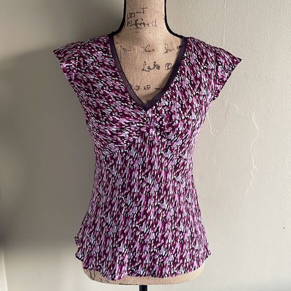 Beautiful Silk Colorful Short Sleeve V Neck Blouse - Picture 1 of 8